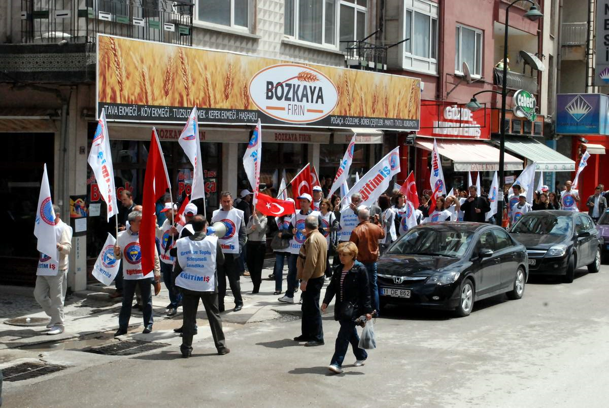 Bozüyük\'te Öğretmenler İş Bıraktı