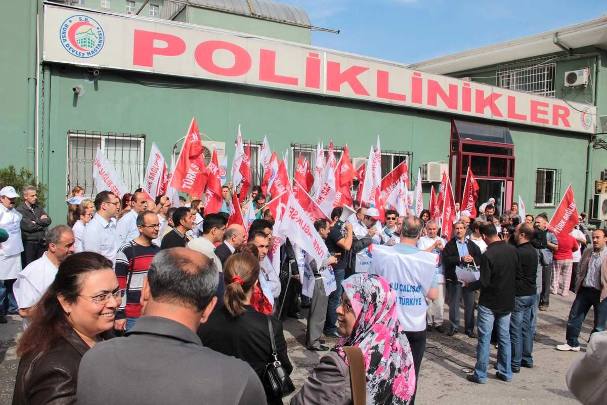Bursa\'da Öğrenciler Okuldan, Hastalar Hastane Kapısından Geri Döndü