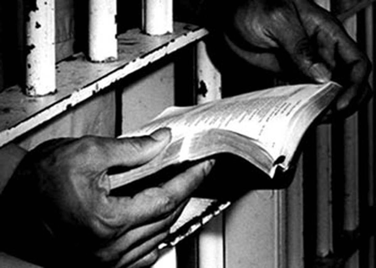 Cezaevlerine 'Hediye Kitap' Uygulaması