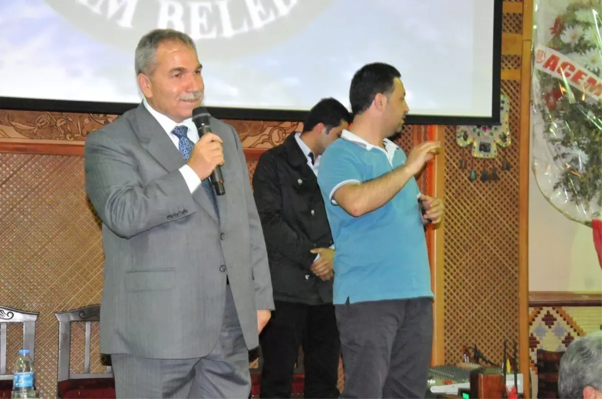 Demirtaş, Engelli Dernekleri ile Bir Araya Geldi