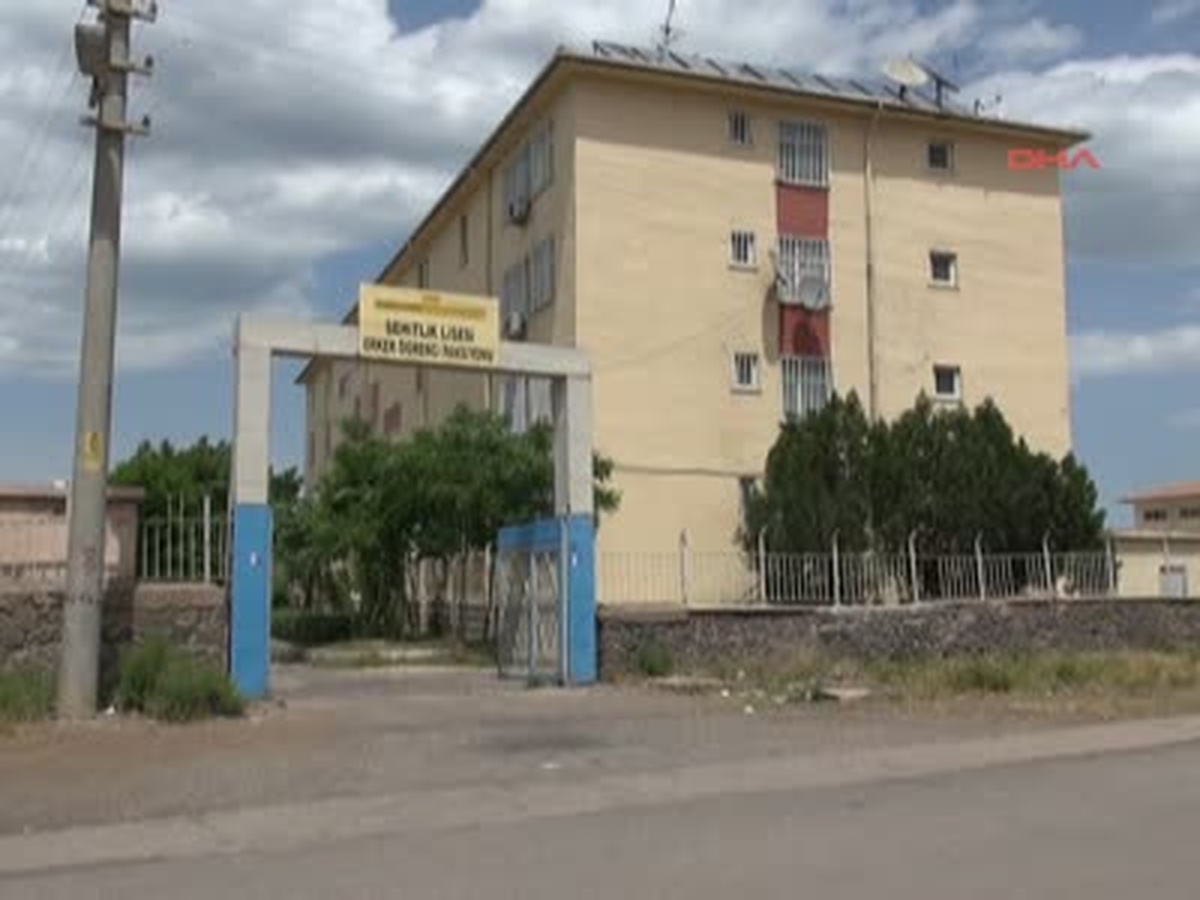 Diyarbakır'da Öğrenci Yurduna Bombalı Saldırı