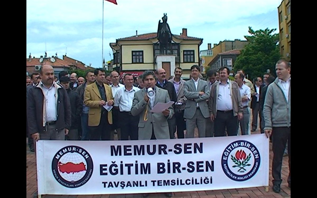 Eğitim-Bir-Sen\'den \'Memur Zammı\' Eylemi