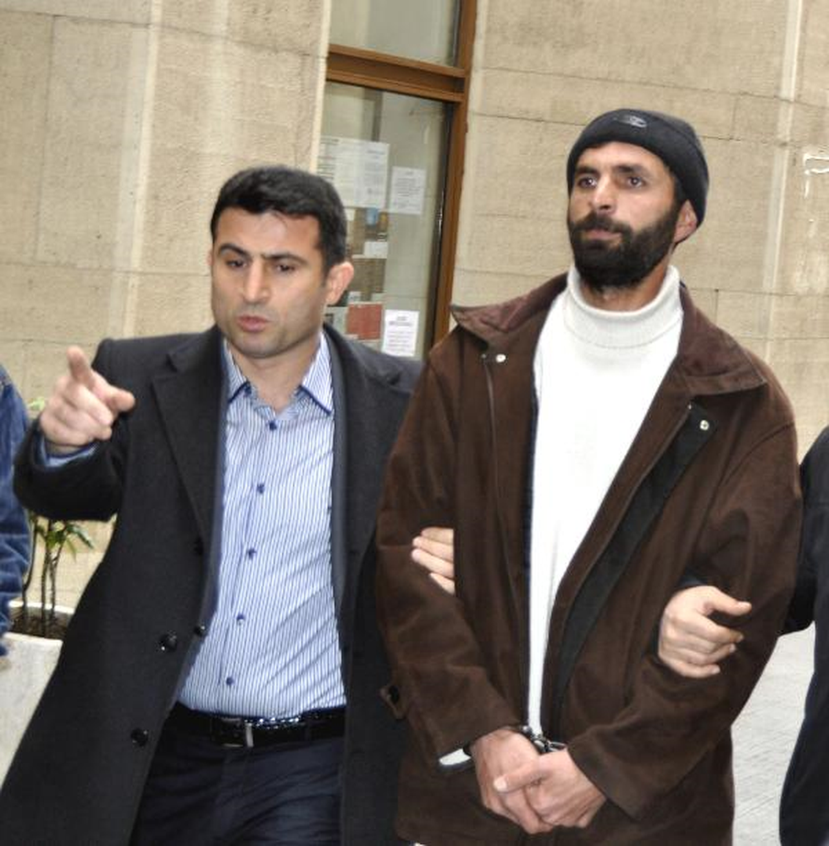 Eşi ve 2 Çocuğunu Öldürmek İsteyen Sanığa 102 Yıl Hapis Cezası İstendi