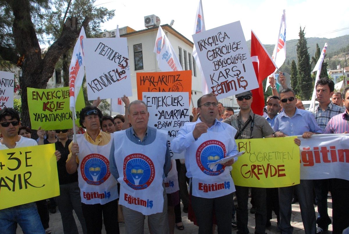 Fethiye'de Öğretmenler İş Bıraktı