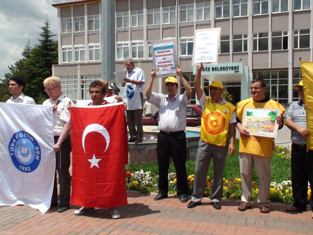 Gedizli Eğitimciler Hak Arayışında Birleşti