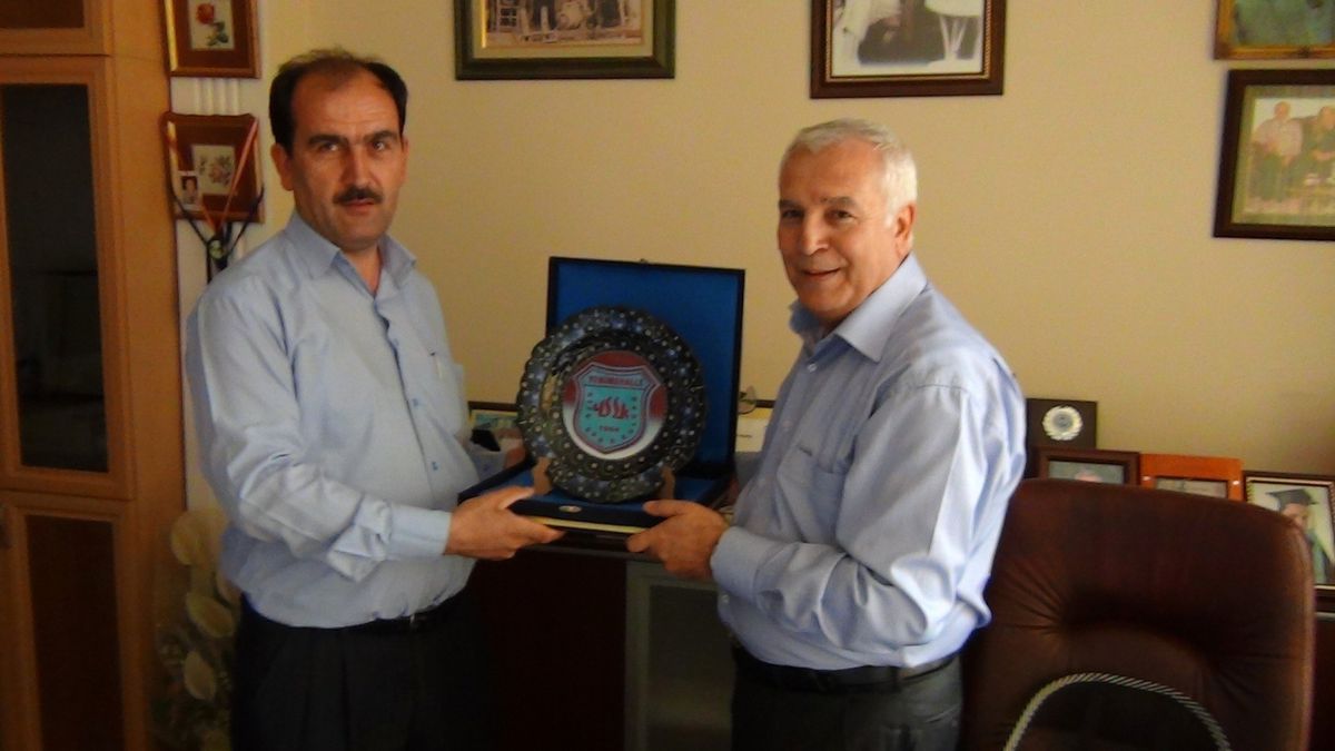 İşadamına Teşekkür Plaketi