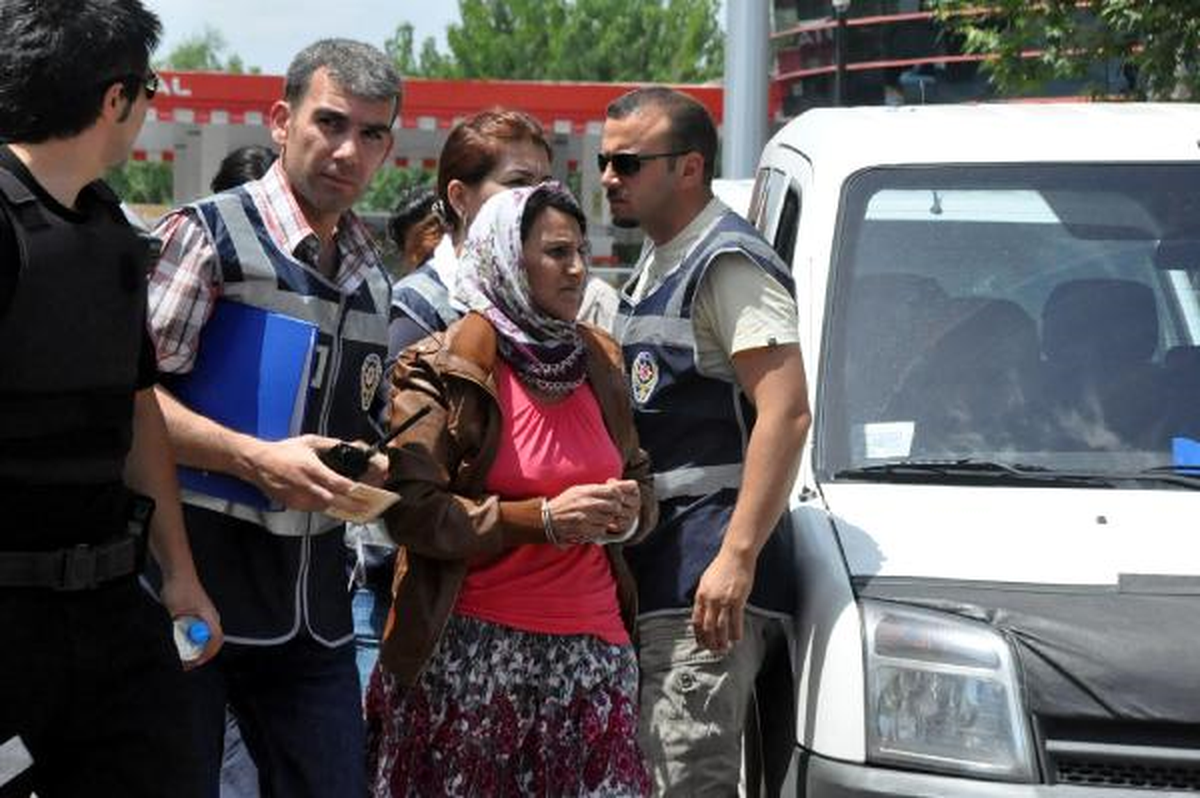 Kadınların Bıçaklı Kavgasında 1 Ölü