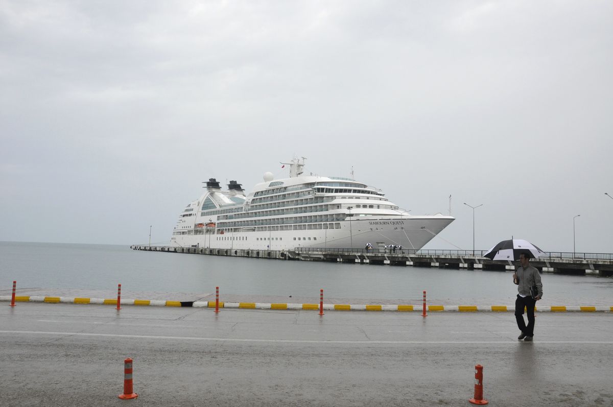Karadeniz\'de Kruvaziyer Turizmi Başladı