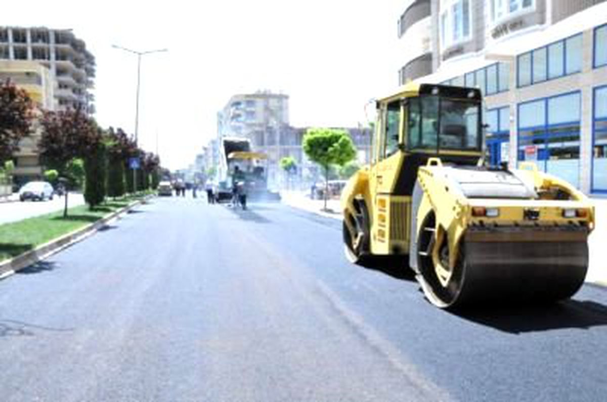Karaköprü\'de Asfalt Çalışmaları Başladı