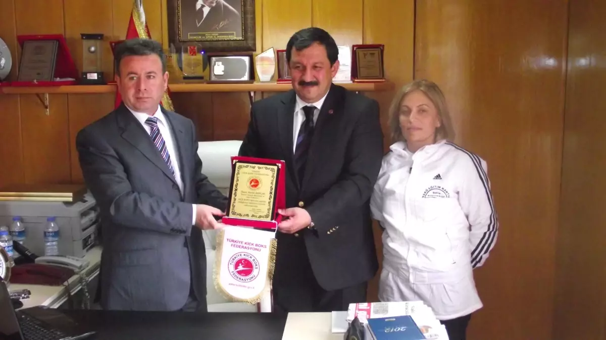 Kick Boks Federasyon Başkanı Kayıcı'dan Ziyaret