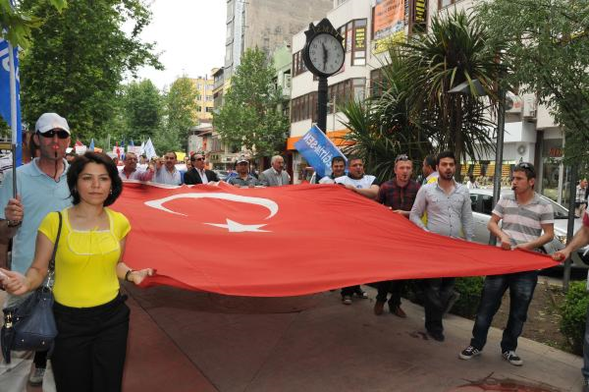 Kocaeli\'de Memurlar Yürüdü