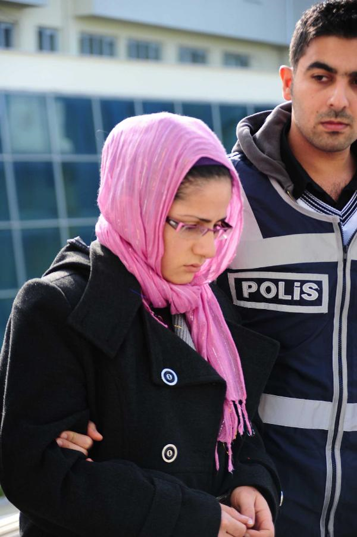 Kocasını Ütü Kablosuyla Boğan Kadının Serbest Kalmasına Savcıdan İtiraz