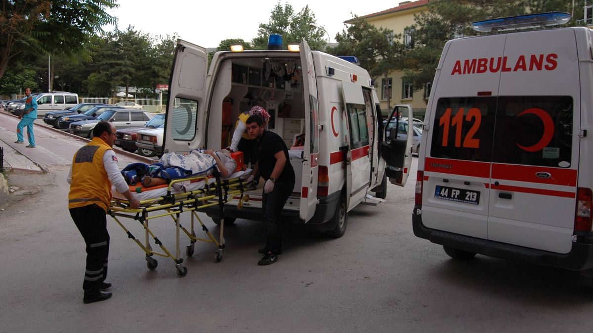 Malatya\'da Trafik Kazası: 1 Ölü, 14 Yaralı