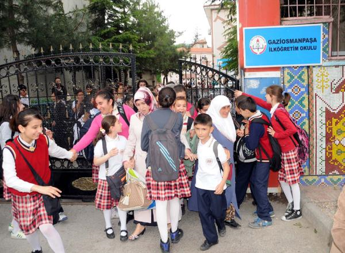 Memur Eylemi, Öğrencilere Tatil Oldu