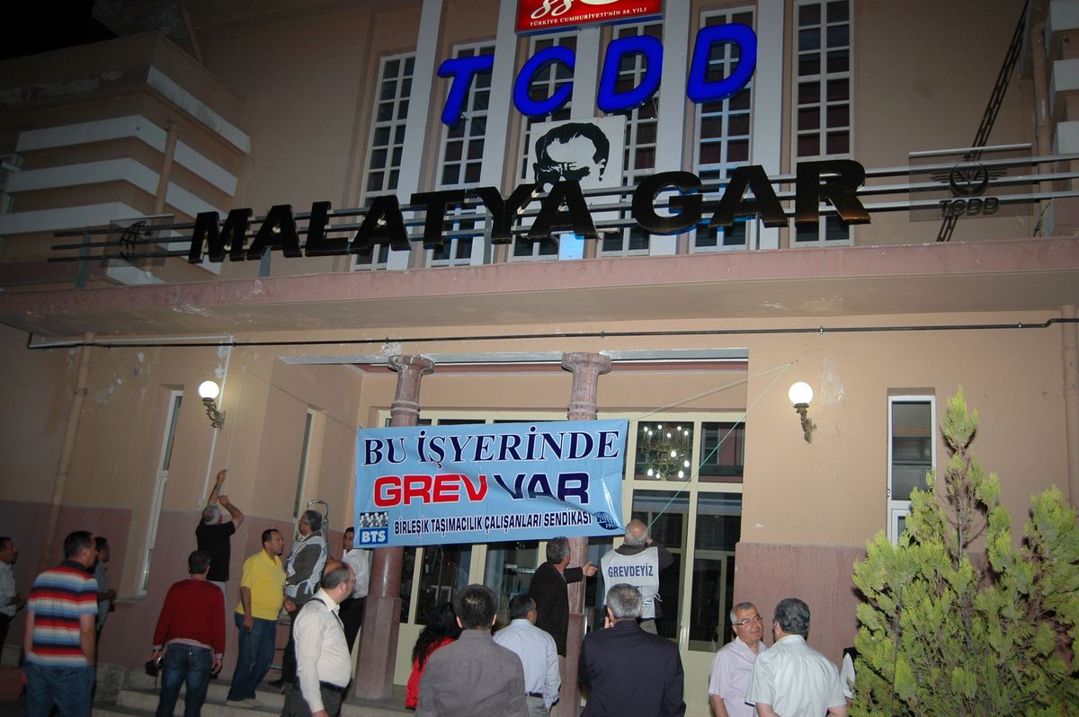 Dikkat! Bugün Grev Var