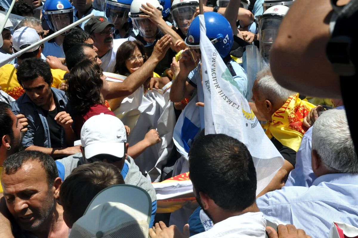 Memur Zammı Protestosunda Arbede