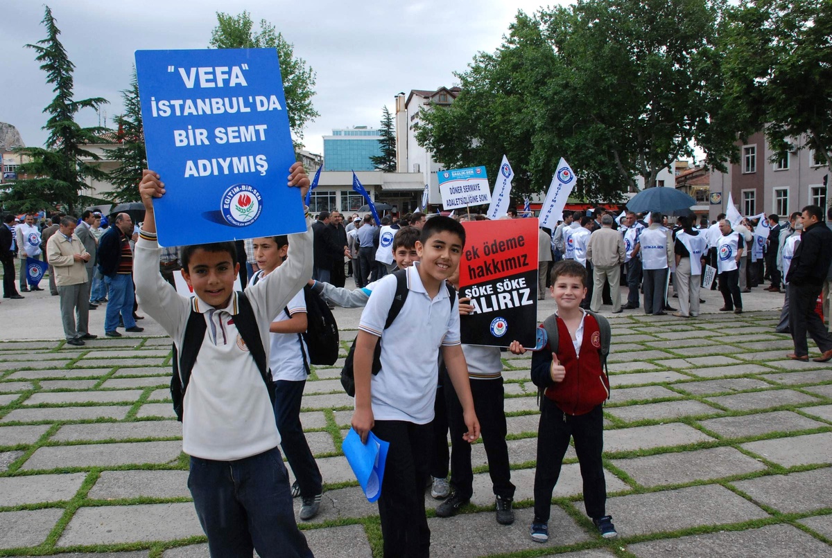 Öğretmenlerin Grevi Öğrencileri Sevindirdi