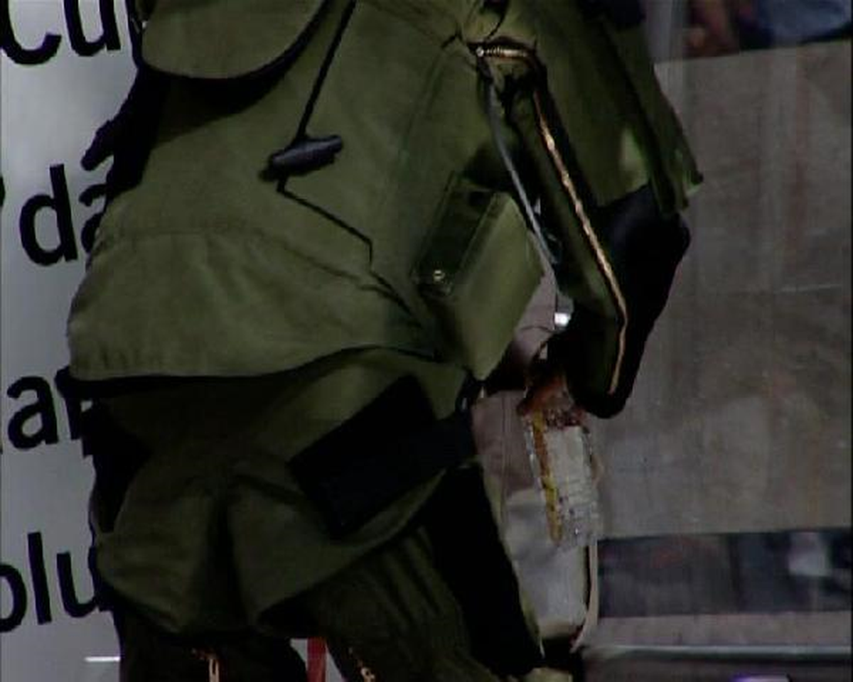 Polis Merkezi Önünde Şüpheli Paket Alarmı