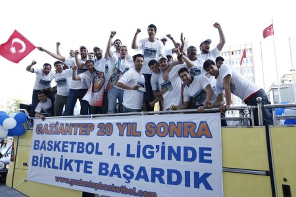 Şampiyonlar Şehir Turunda