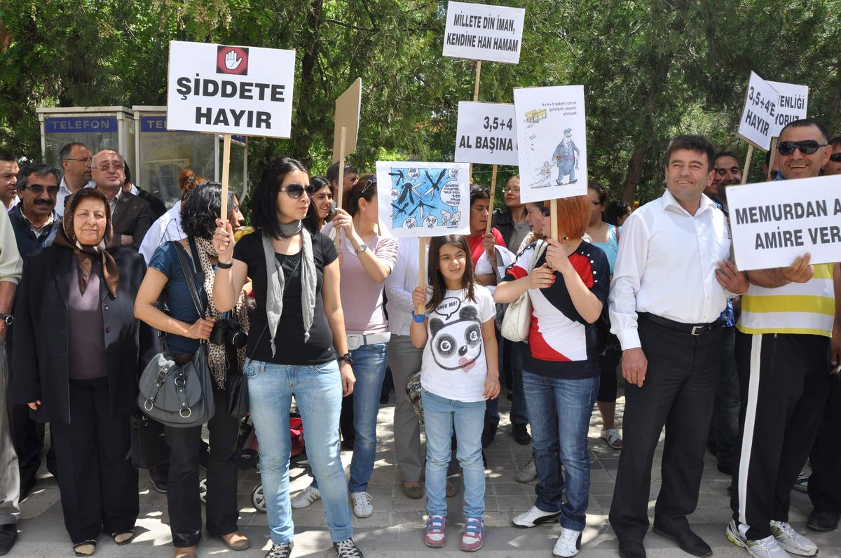 Sandıklı\'da İş Bırakma Eylemi