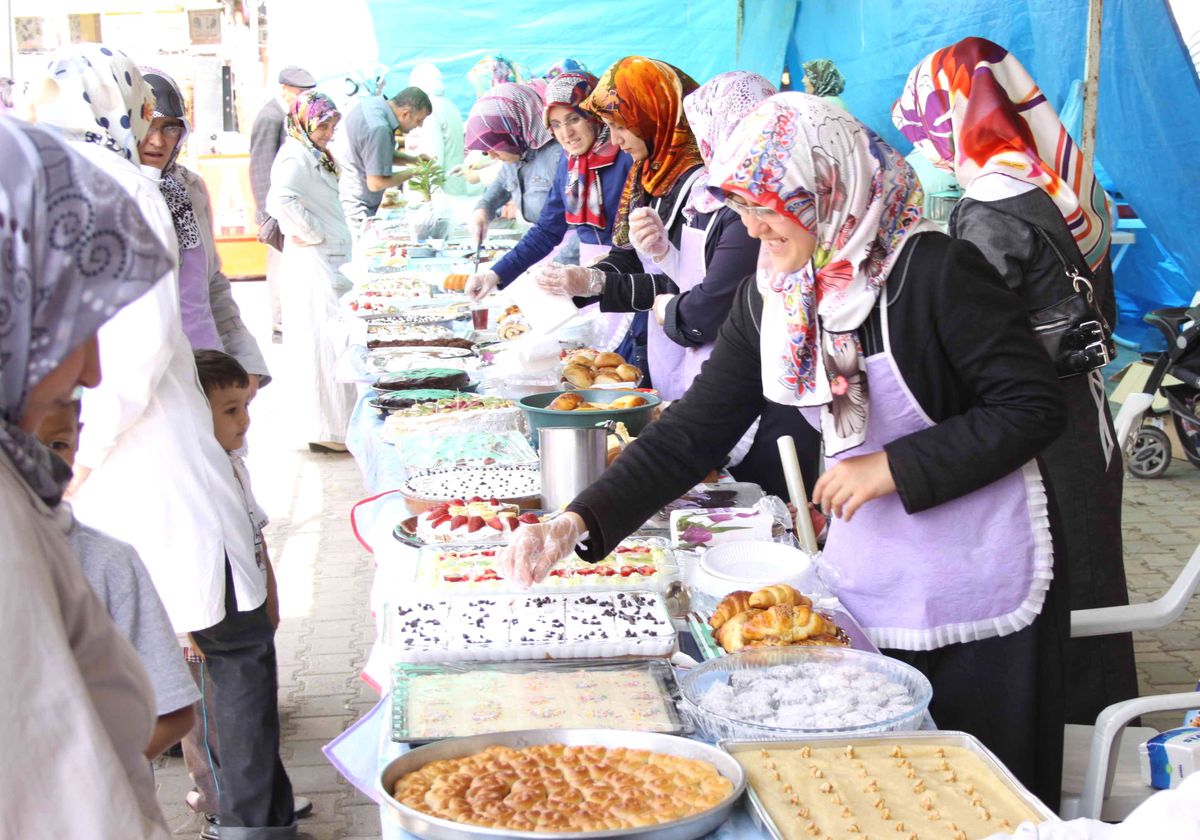 Simav\'da Eğitim Yararına Büyük Kermes
