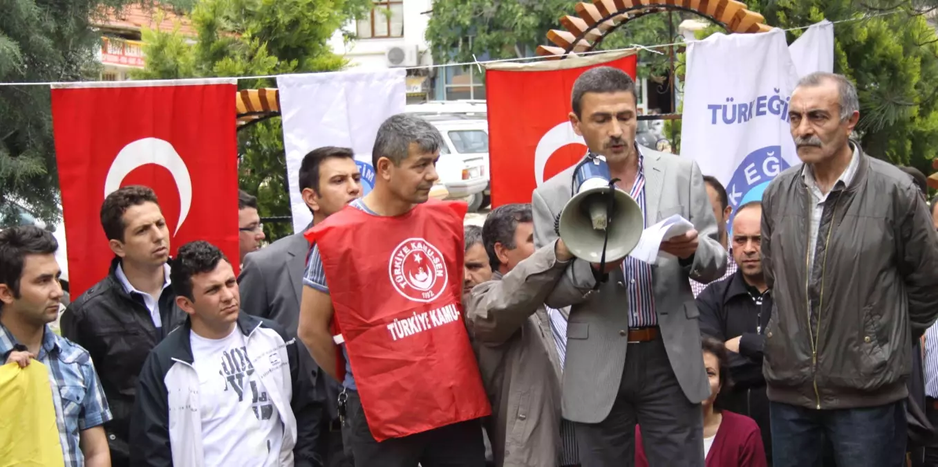 Simav\'da Memurlar Eylem Yaptı