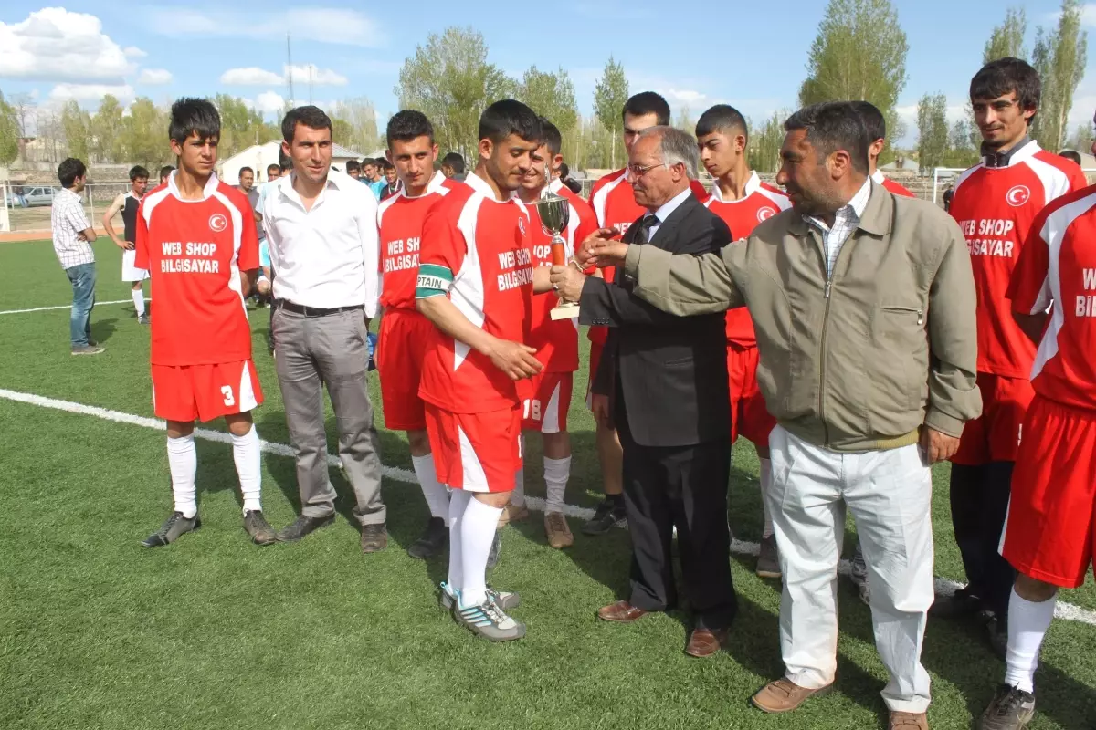 Taşlıçay Bahar Futbol Turnuvası Sona Erdi