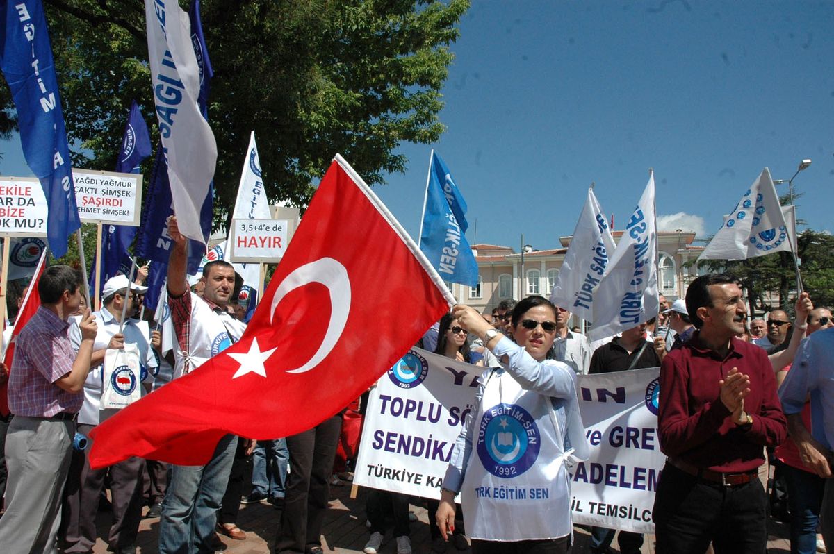 Tekirdağ\'da Memurlar Eylem Yaptı