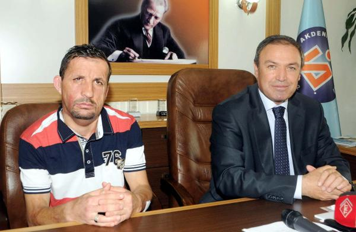 Üniversitede İşe Başlayan Uğur Acar, Evrak Getirip Götürecek