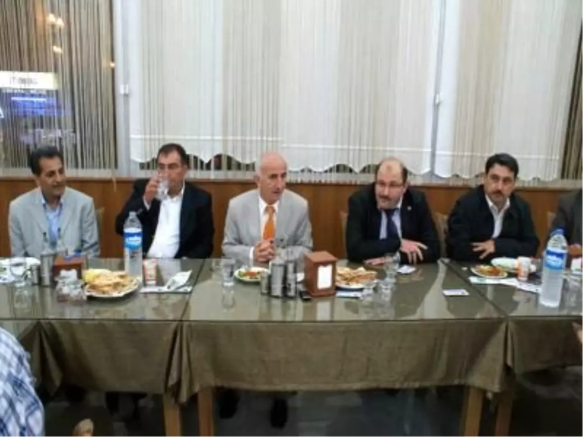 Vali Odabaş, Eğitimcilerle Bir Araya Geldi