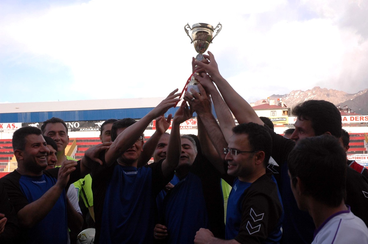 Van'da Gençlik Haftası Futbol Müsabakası
