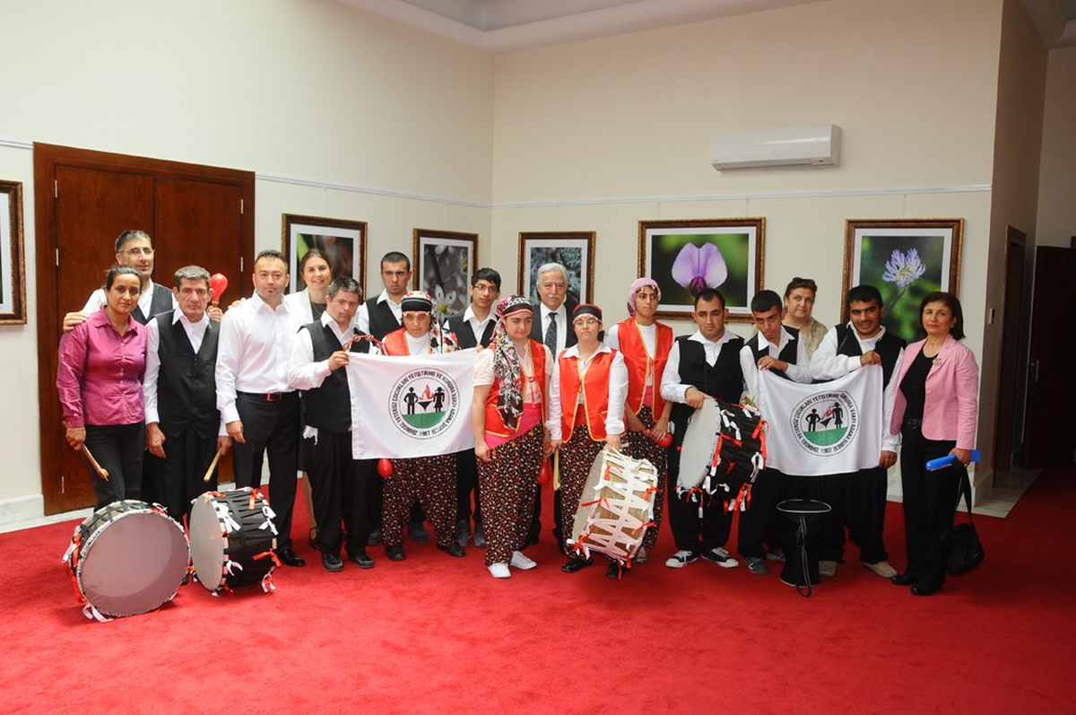 Ziyarete Geldiler Konser Verdiler