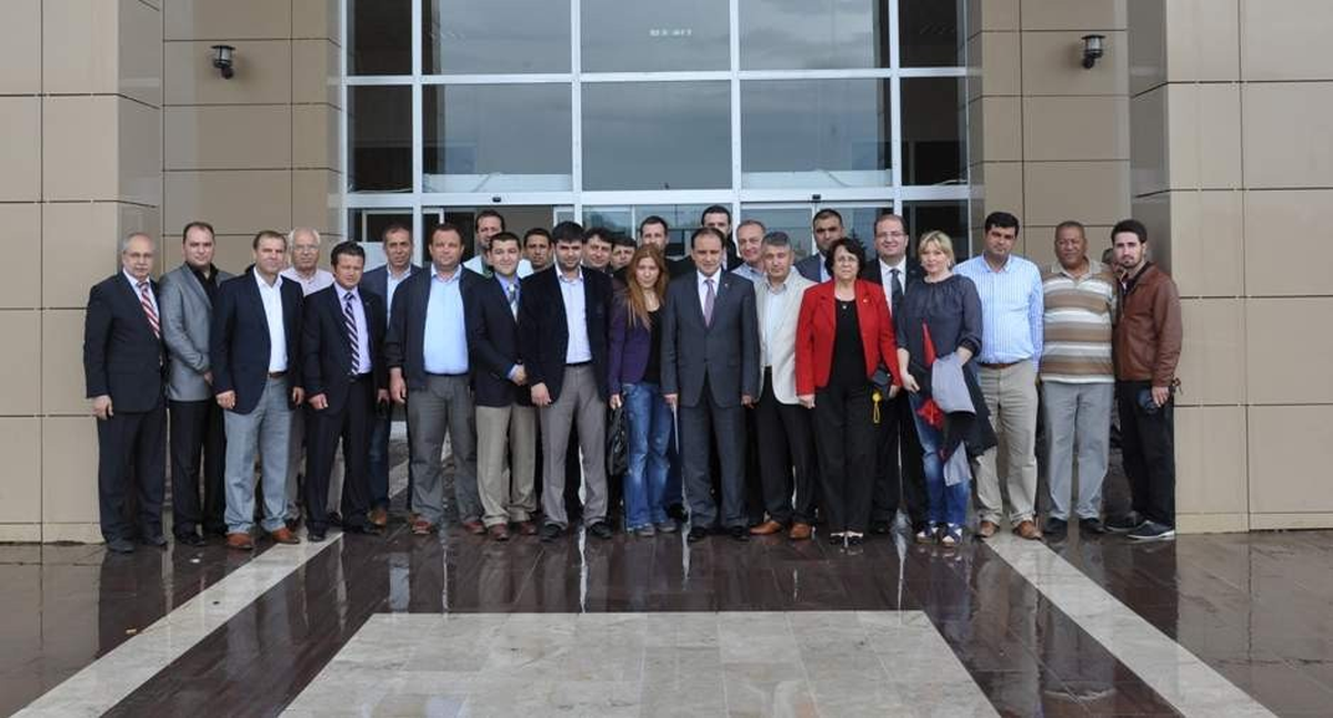 Ak Partili Baybatur Mazbatasını Aldı