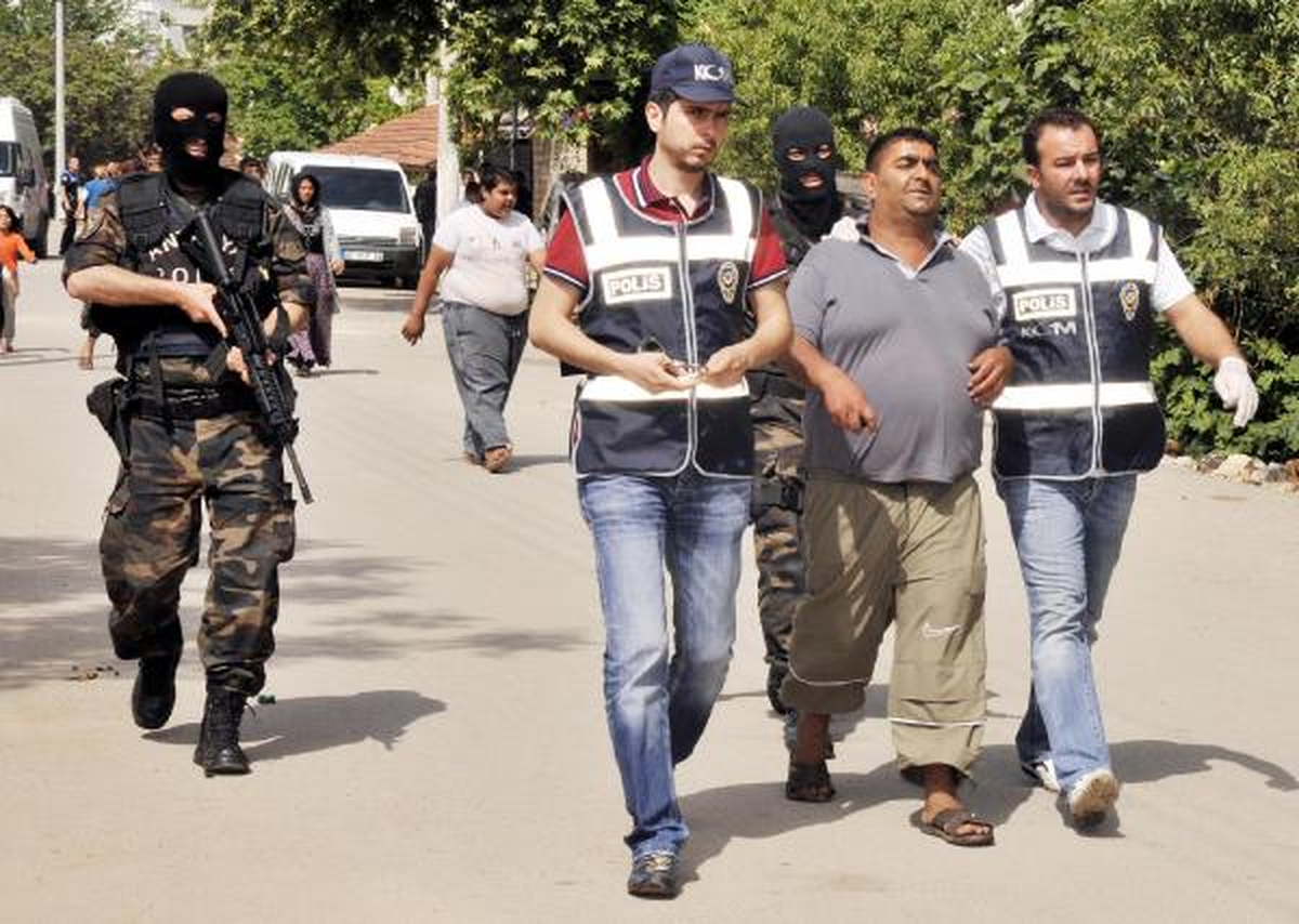 Antalya'daki Uyuşturucu Operasyonunda 26 Tutuklama