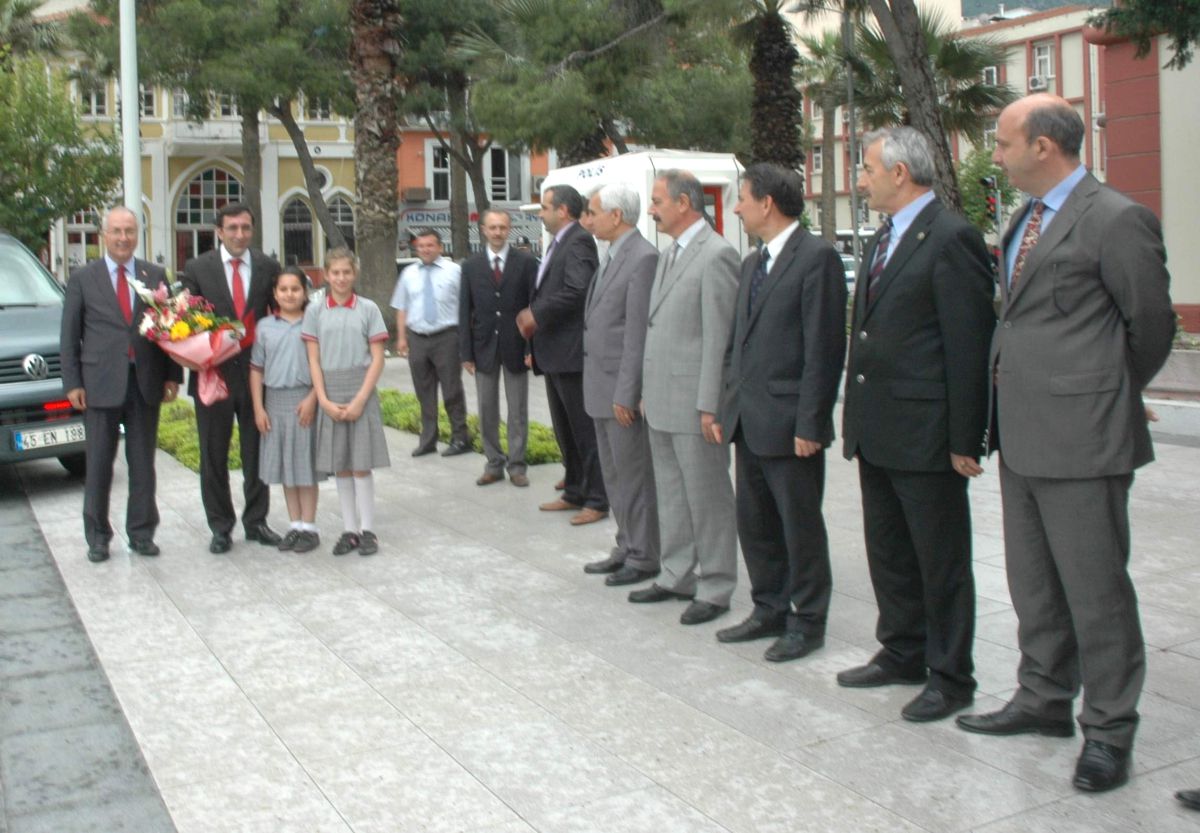 Bakan Yılmaz Manisa'da
