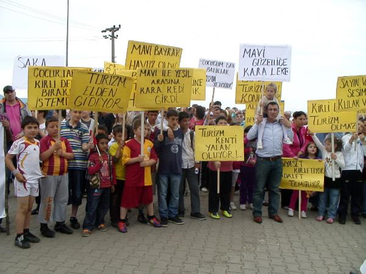 Balık Çiftliklerine Davullu Zurnalı Protesto
