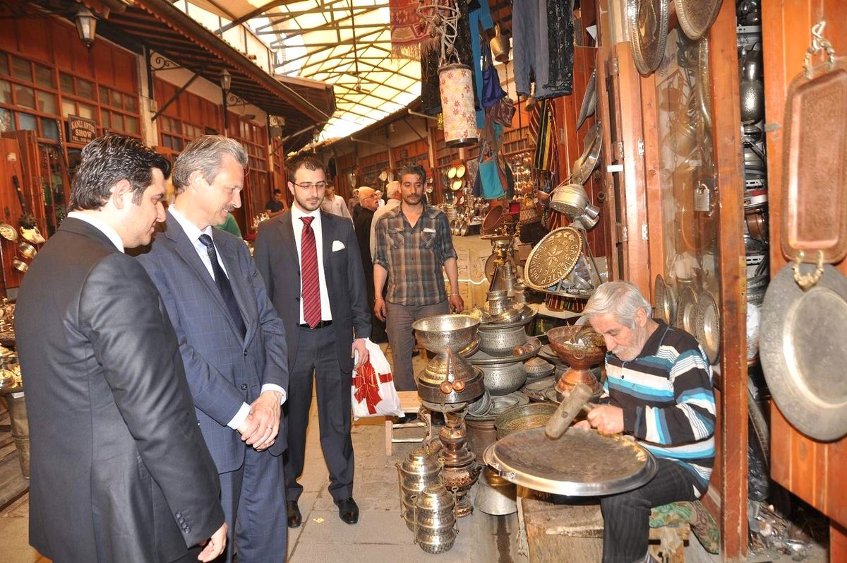 Belçika Büyükelçisi, Elmacı Pazarı ve Bakırcılar Çarşısı'na Hayran Kaldı