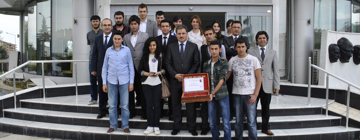 Belediye, Gençler İçin 'Gençlik Merkezi' Yaptıracak