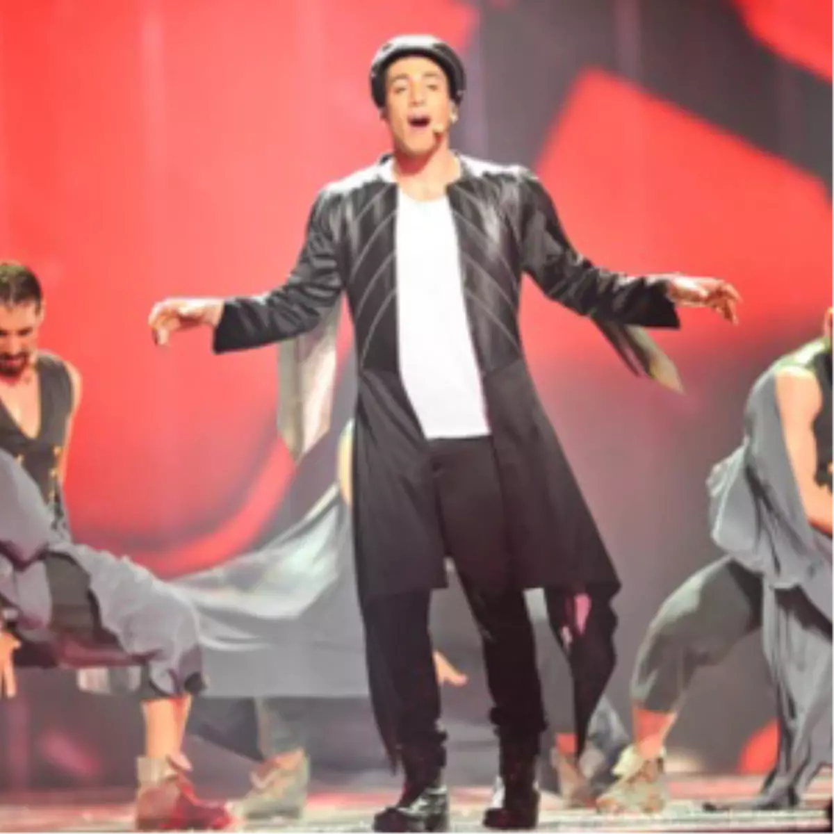 Bonomo\'nun Gemisi Dalgaları Aştı