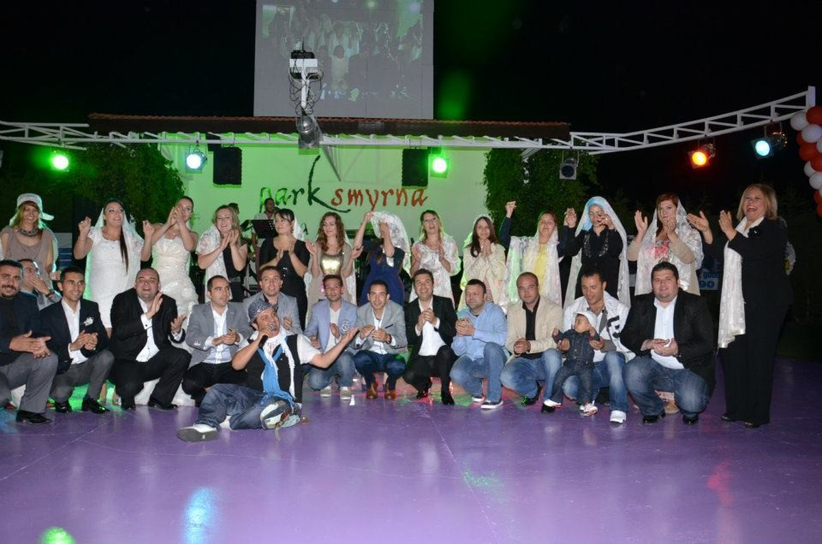 Çiftler Evlendikleri Yerde Nikah Tazeledi