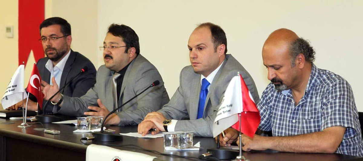 Gaün\'de \'Düşünen İnsan Profilini Oluşturmada Sivil Toplum Kuruluşları\' Paneli