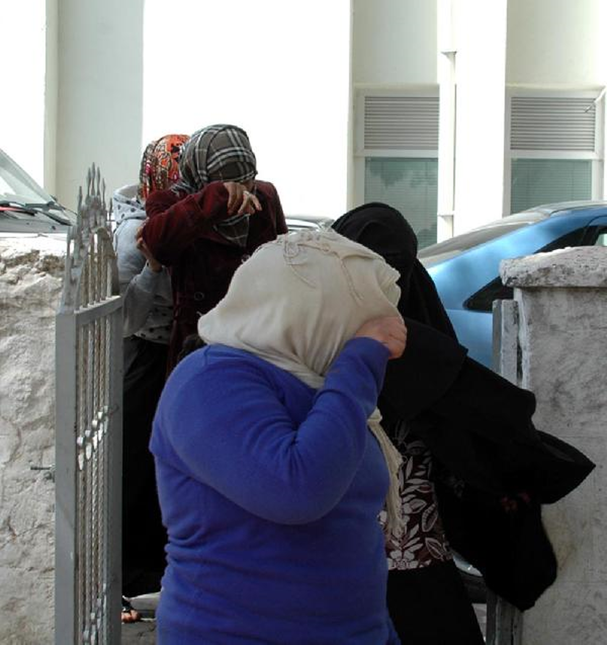 Hatay\'a Kaçak Giren 17 Kişi Yakalandı