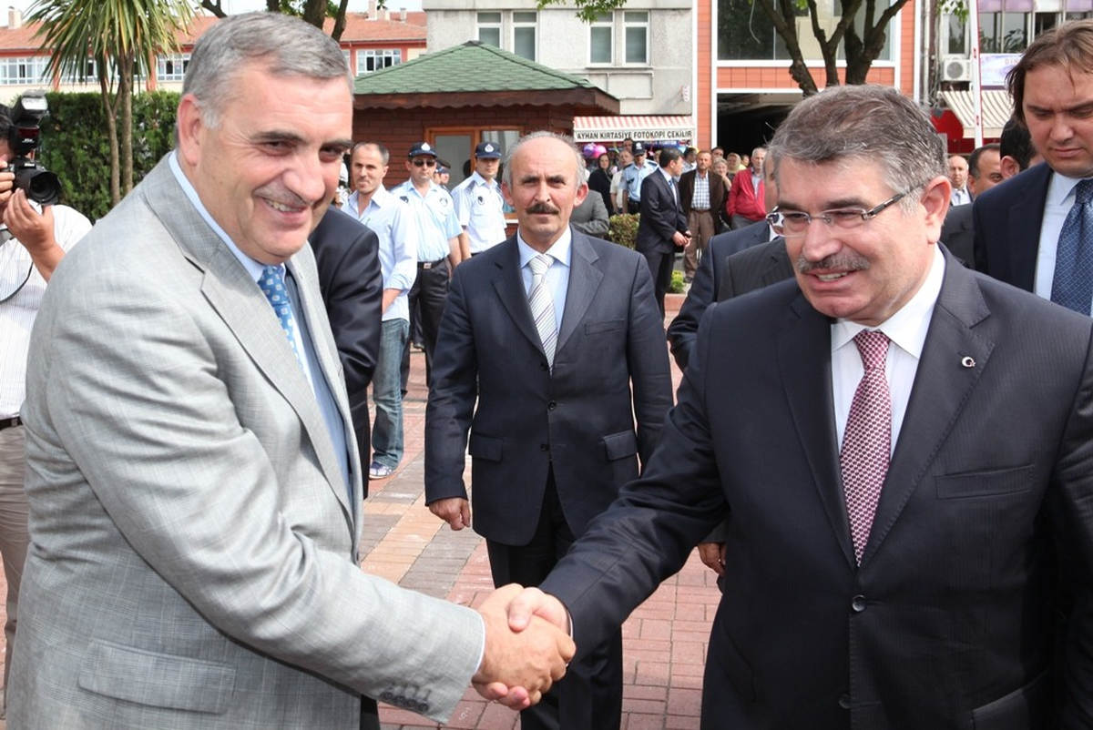 İçişleri Bakanı Şahin Sakarya Büyükşehir Belediyesi\'nde