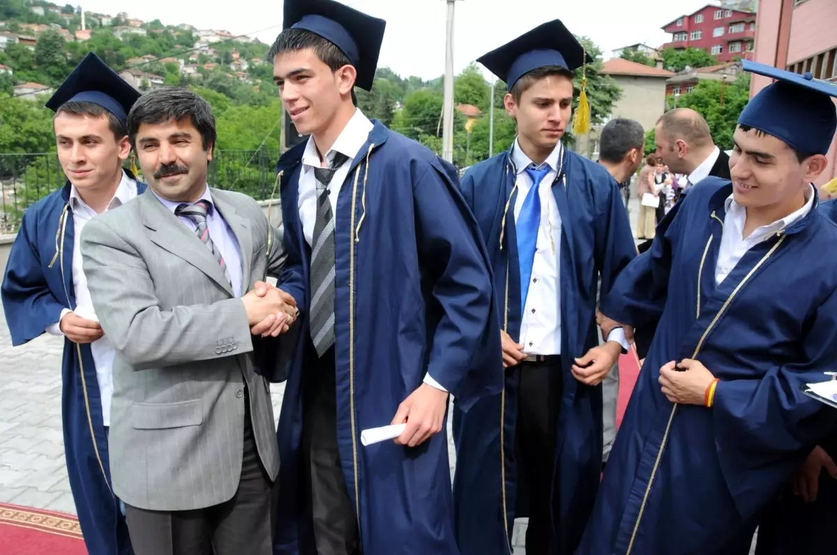 İşitme Engelli Öğrencilere Mezuniyet Töreni