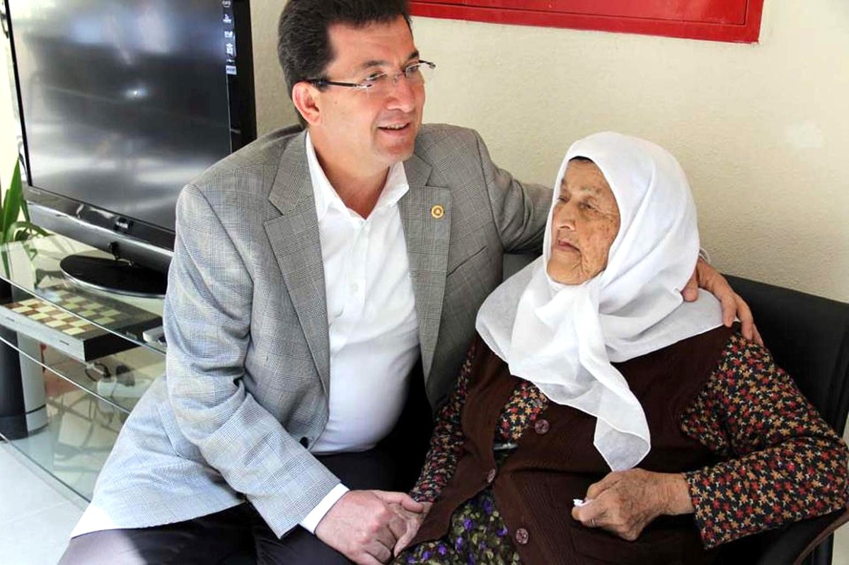 İsteyene Kendi Evinde Bakım Hizmeti
