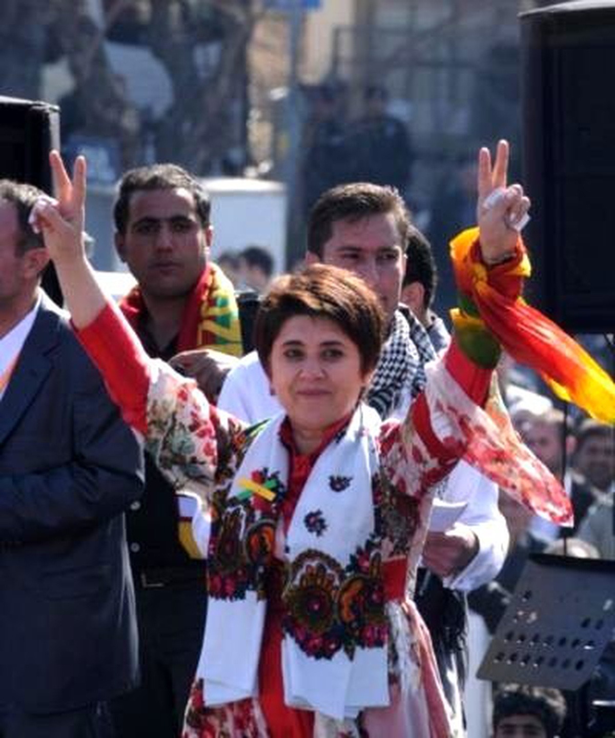 Leyla Zana\'ya 10 Yıl Hapis Şoku!