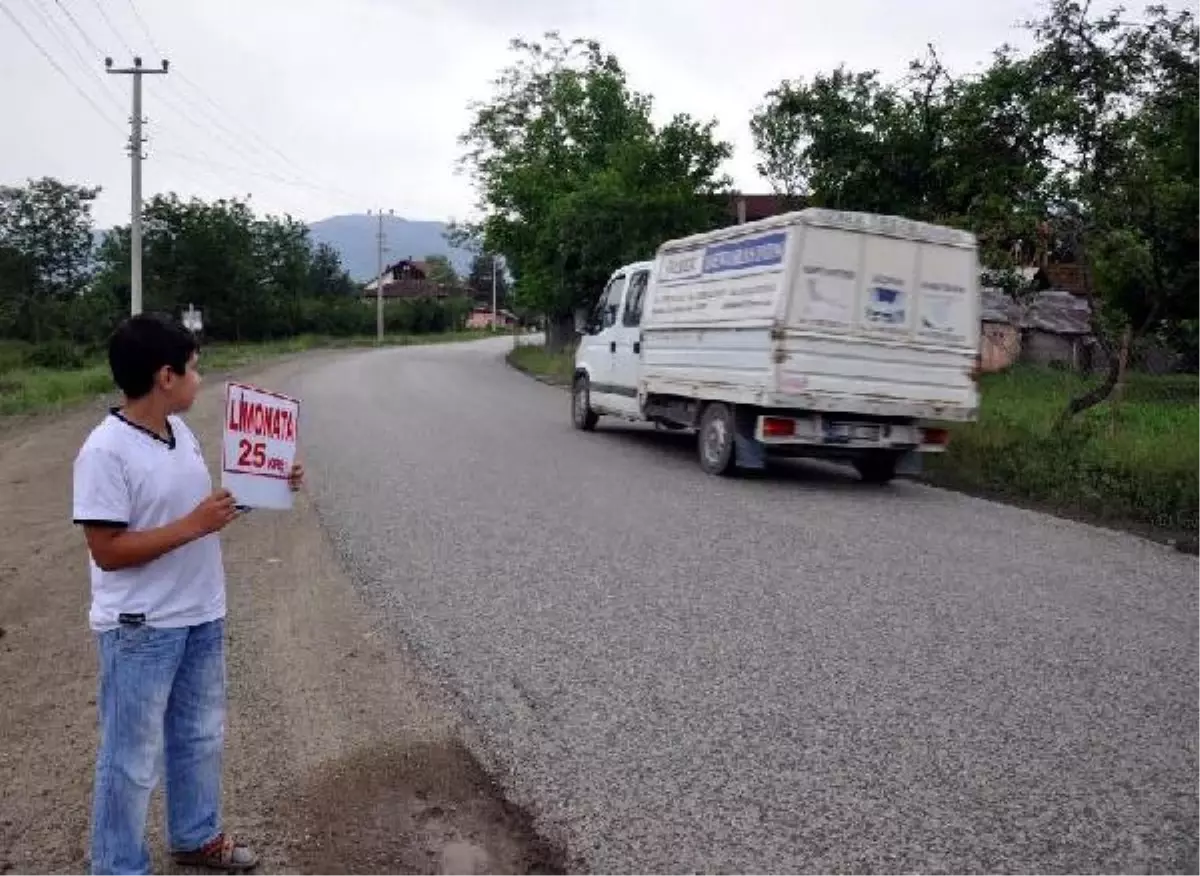 Limonatacı Küçük Girişimciler