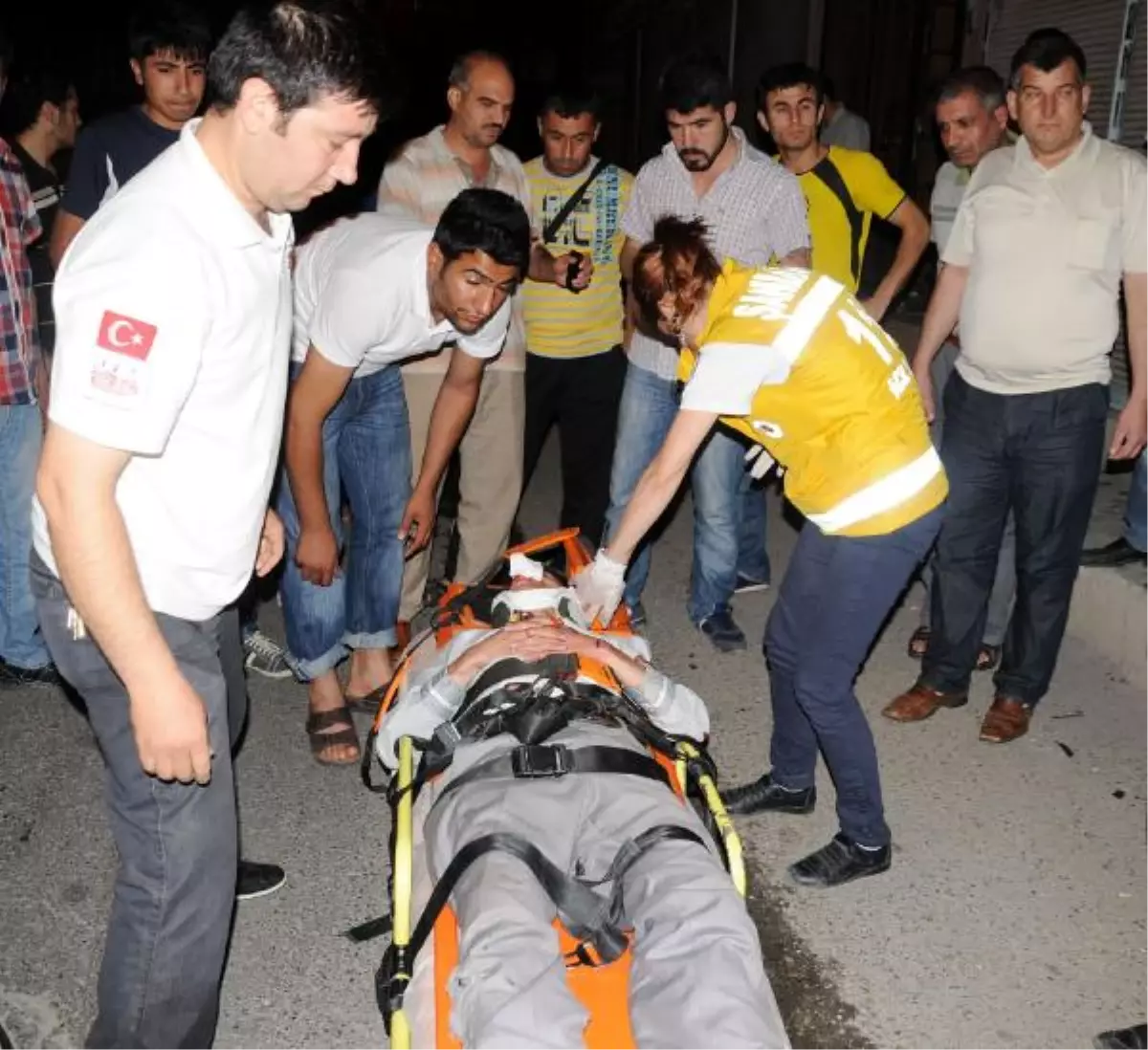 Motosiklet Otomobile Çarptı: 1 Yaralı