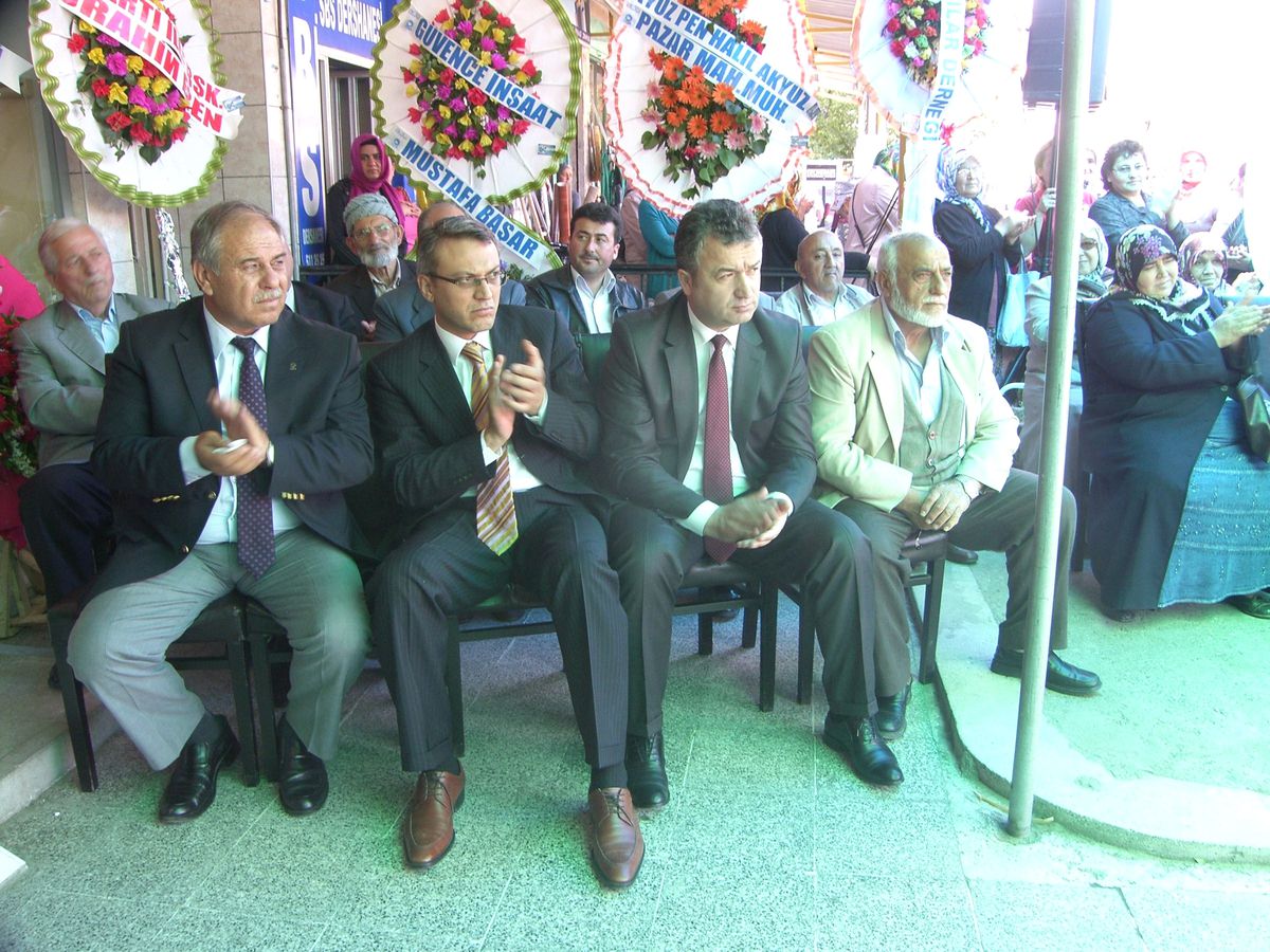 Öğrenci Yurdu Yararına Kermes