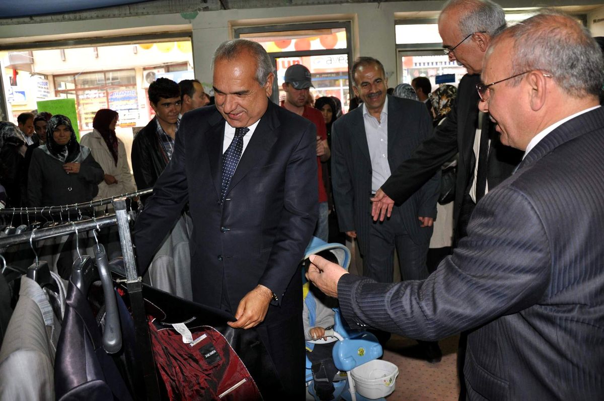 Öğrenciler Yararına Kermes Açıldı